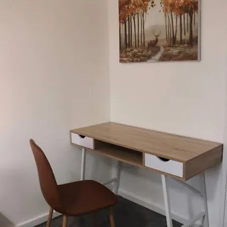 Lovely Staycation With Family Free Parking & Wifi Leeds  Exterior photo