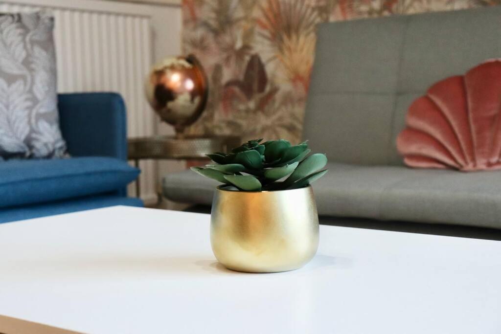 Apartment Lovely Staycation With Family Free Parking & Wifi Leeds (West Yorkshire)