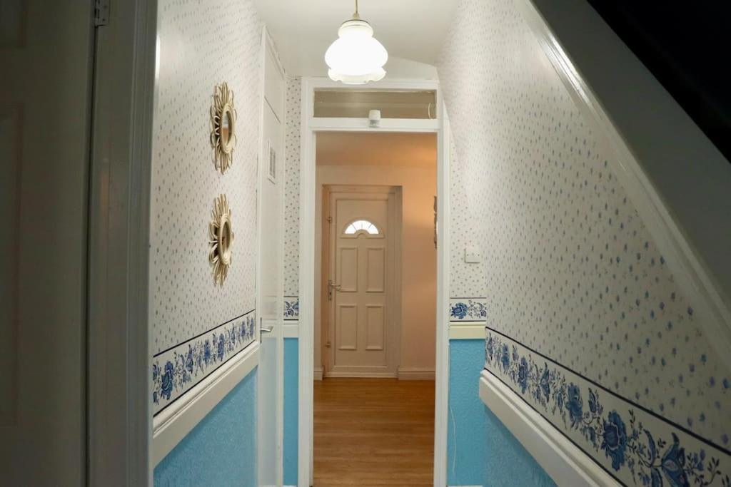 Lovely Staycation With Family Free Parking & Wifi Apartment Leeds (West Yorkshire)